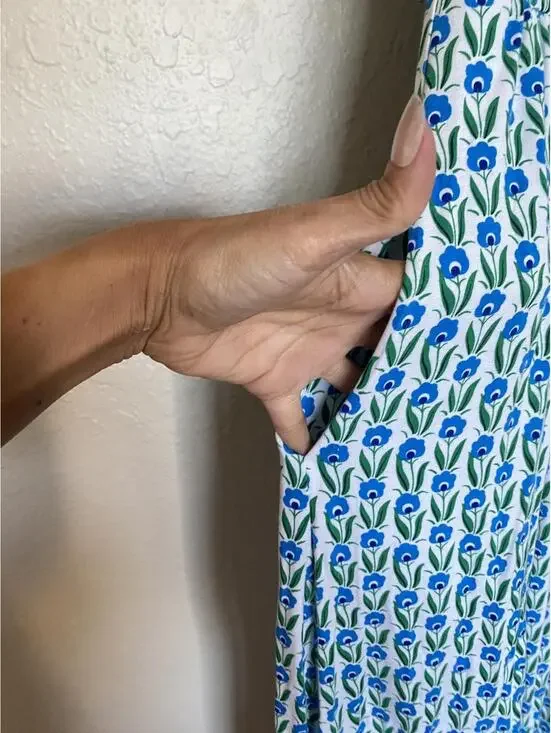 Boden THEA Floral Smocked MIDI SLEEVELESS Women 4 GREEN TAMBOURINE DAISIES - Picture 7 of 9